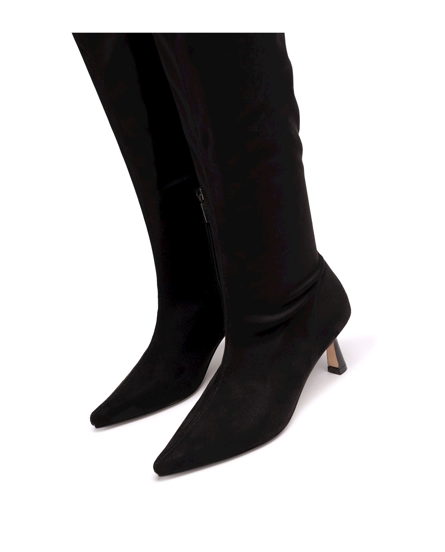 Botas Altas com Salto Fino e Cano Stretch Preto-4