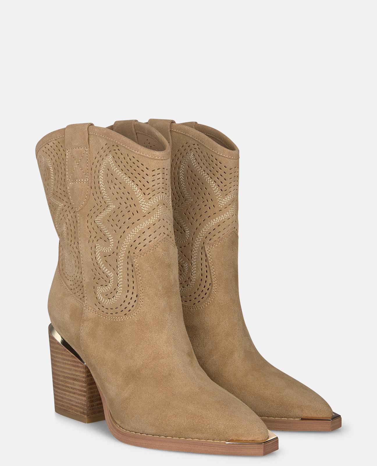 Botins Cowboy em Pele com Detalhe Perfurado e Alças Laterais Areia-2