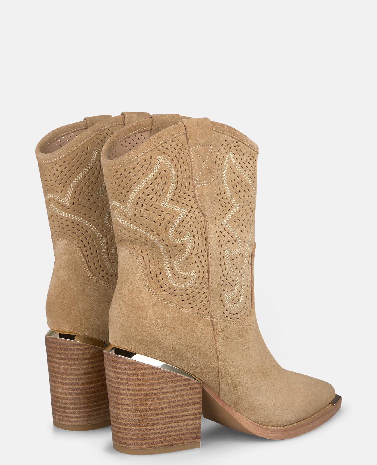 Botins Cowboy em Pele com Detalhe Perfurado e Alças Laterais Areia-3