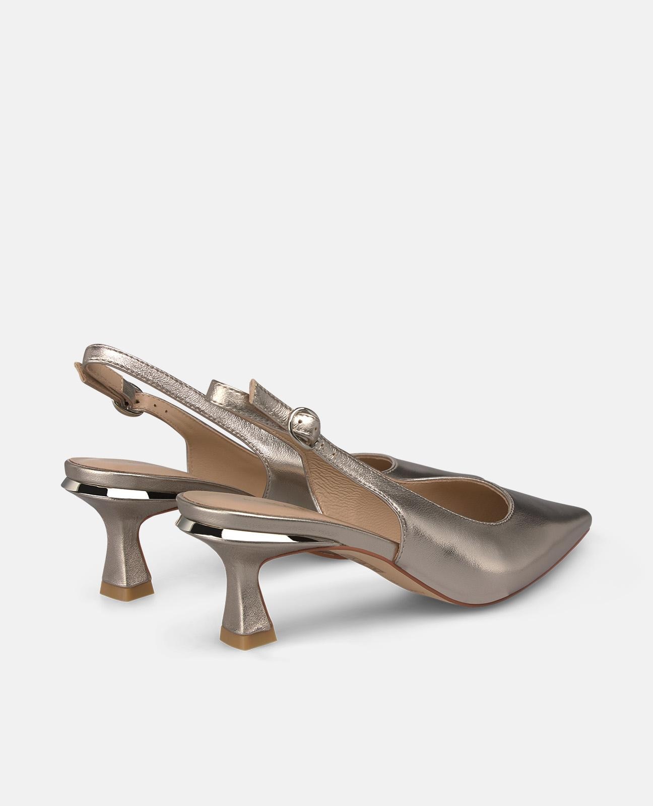Sapatos de Salto em Pele com o Calcanhar Aberto Efeito Metalizado com Fecho de Fivela Dourado-3