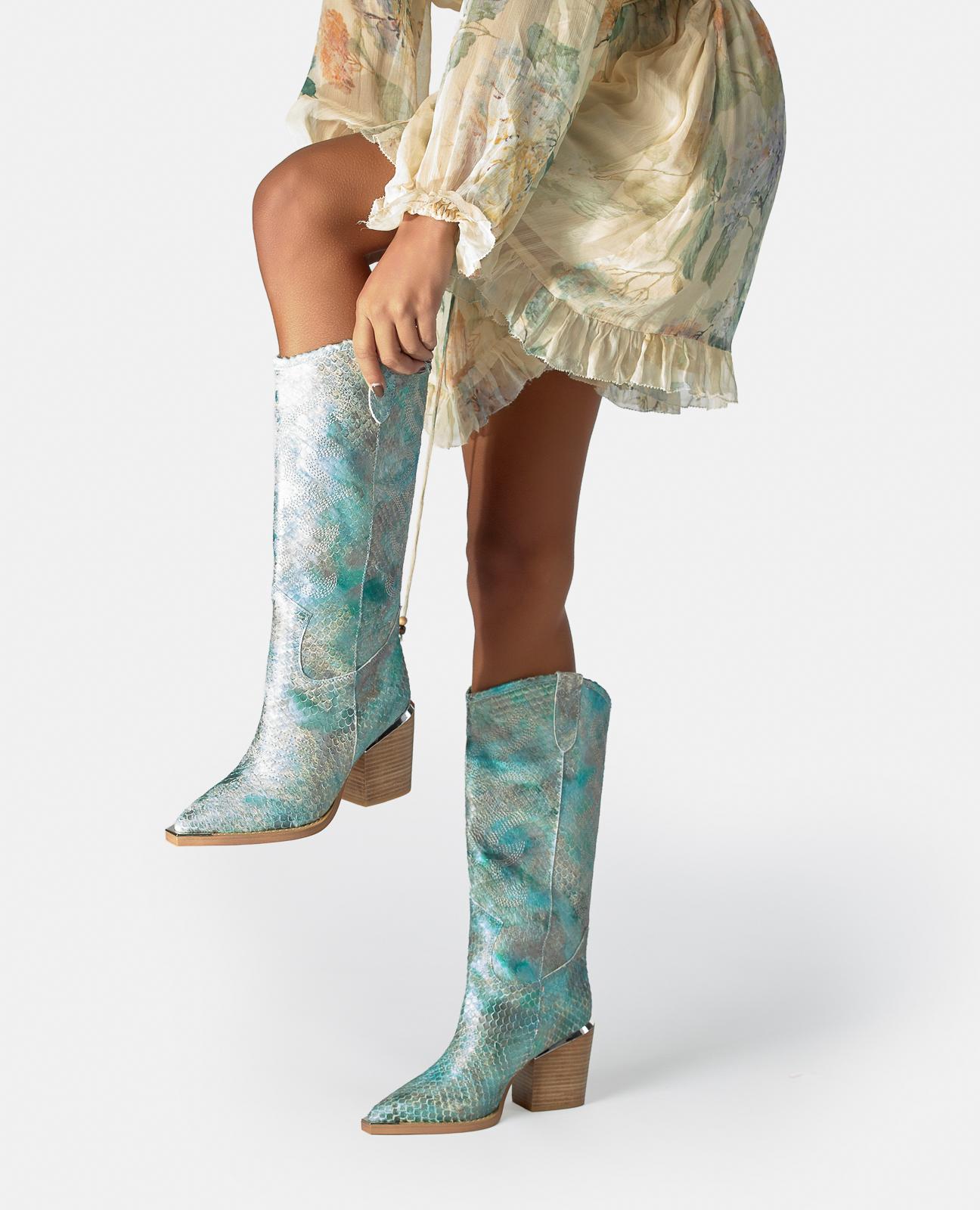 Botas Cowboy em Pele Efeito Fantasia com Detalhe Metálico no Tacão Azul-turquesa-5