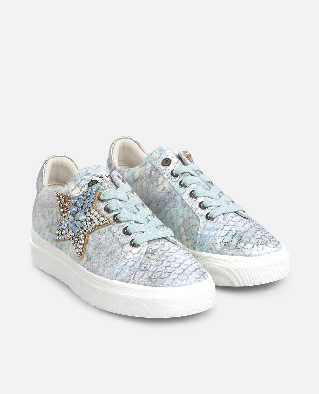 Sapatilhas Desportivas de Pele com Estampado Fantasia e Detalhe Joia Azul-claro-2