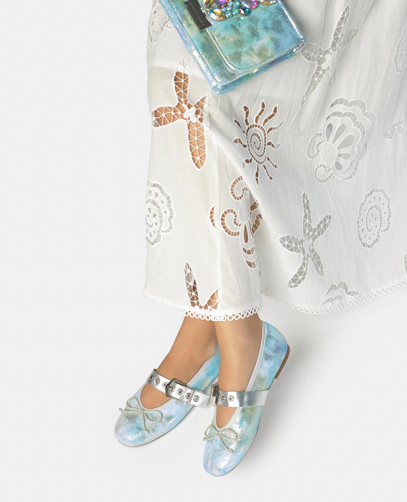 Sabrinas Rasas de Pele com Efeito Fantasia e Detalhe de Fivela Azul / Verde-5