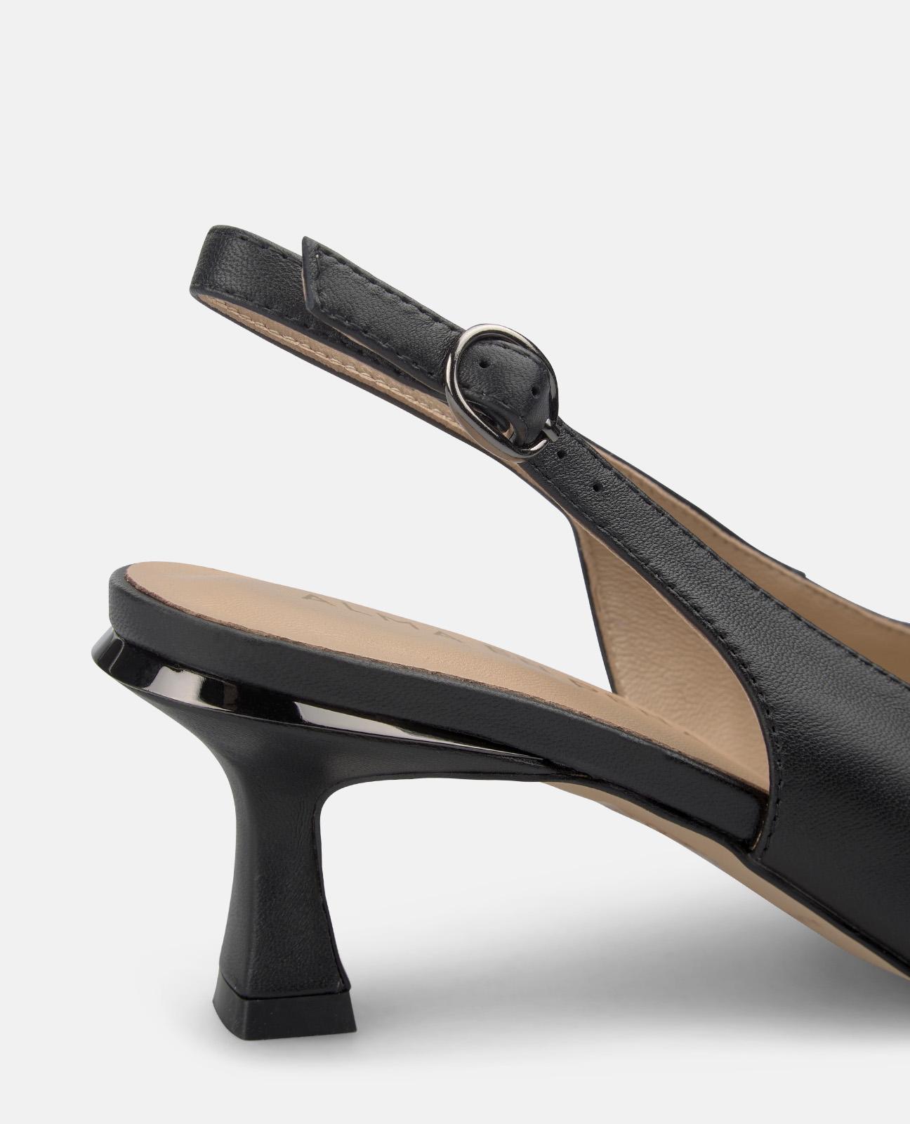 Sapatos de Salto com o Calcanhar Aberto de Pele em Napa com Tira Posterior e Fivela Preto-4