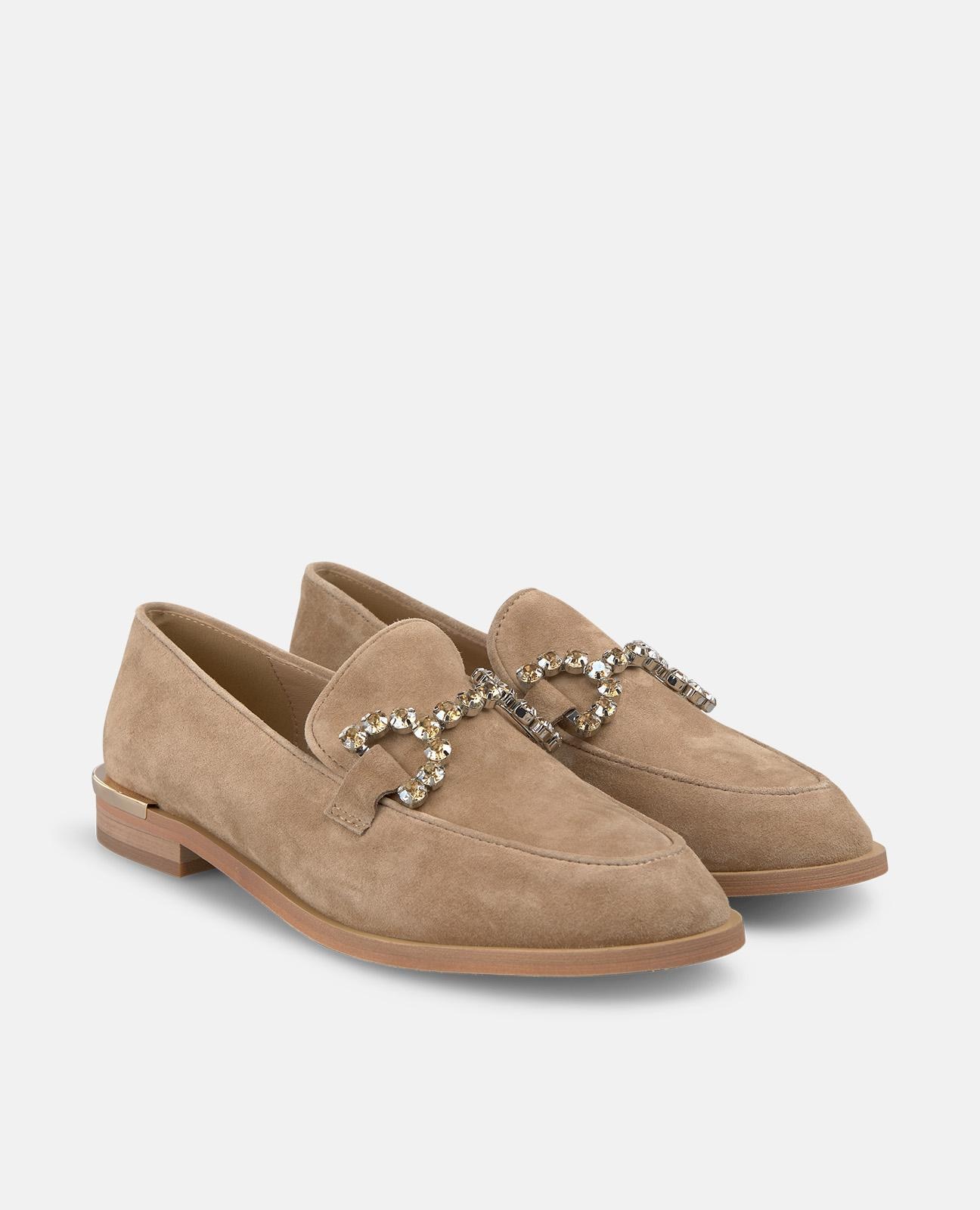 Mocassins Rasos com Adorno Metálico e Detalhe no Tacão Areia-2