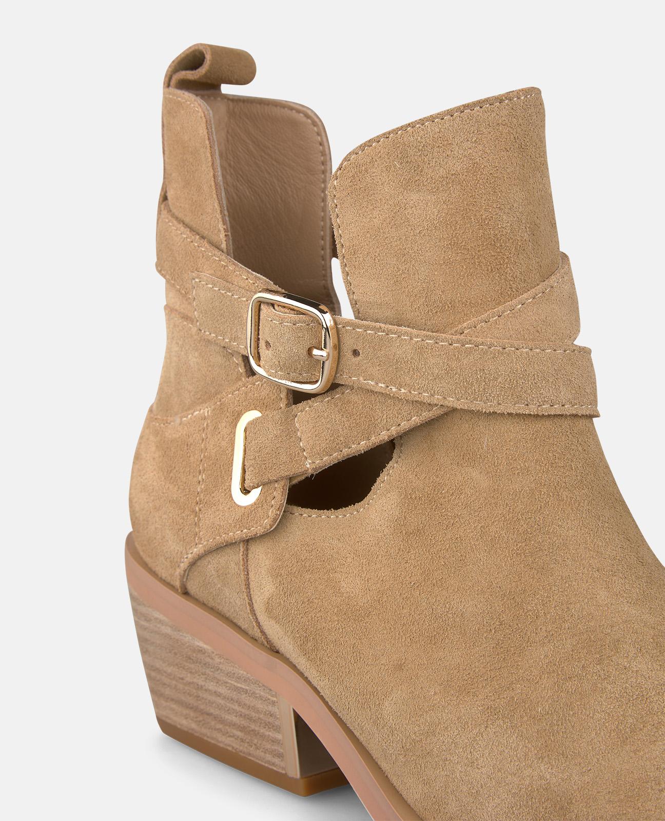 Botins Cowboy em Pele com Tira Dupla com Fivela Areia-4