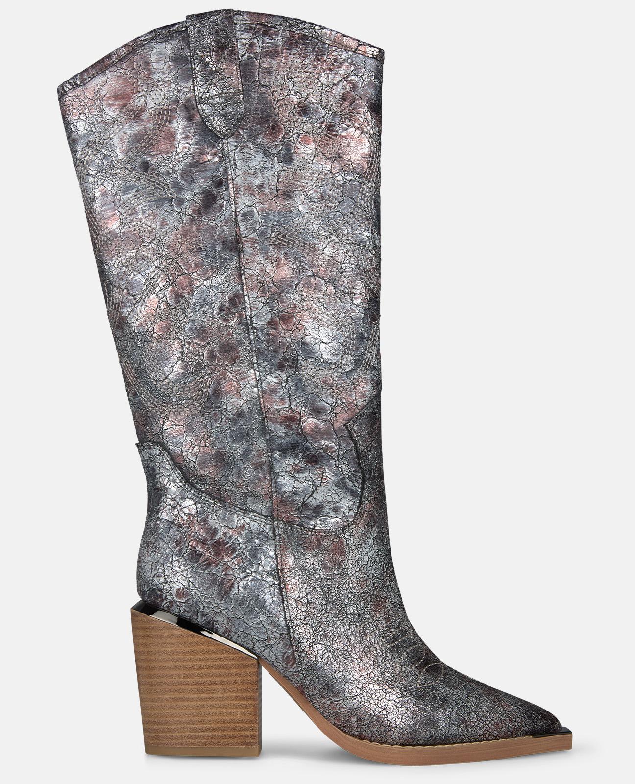 Imagem 0 de Botas Cowboy em Pele Efeito Fantasia com Detalhe Metálico no Tacão