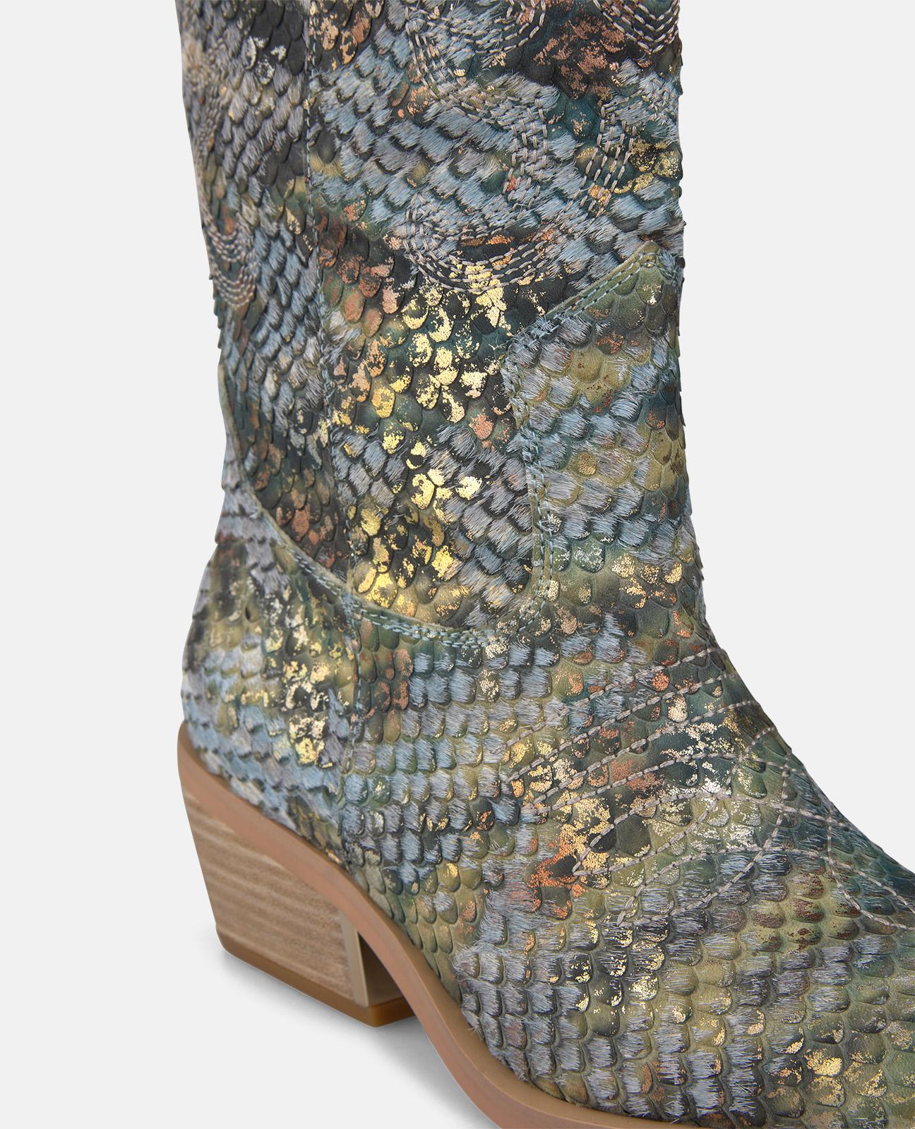 Botas Cowboy em Pele Efeito Fantasia com Detalhe Metálico no Tacão Azul / Verde-4