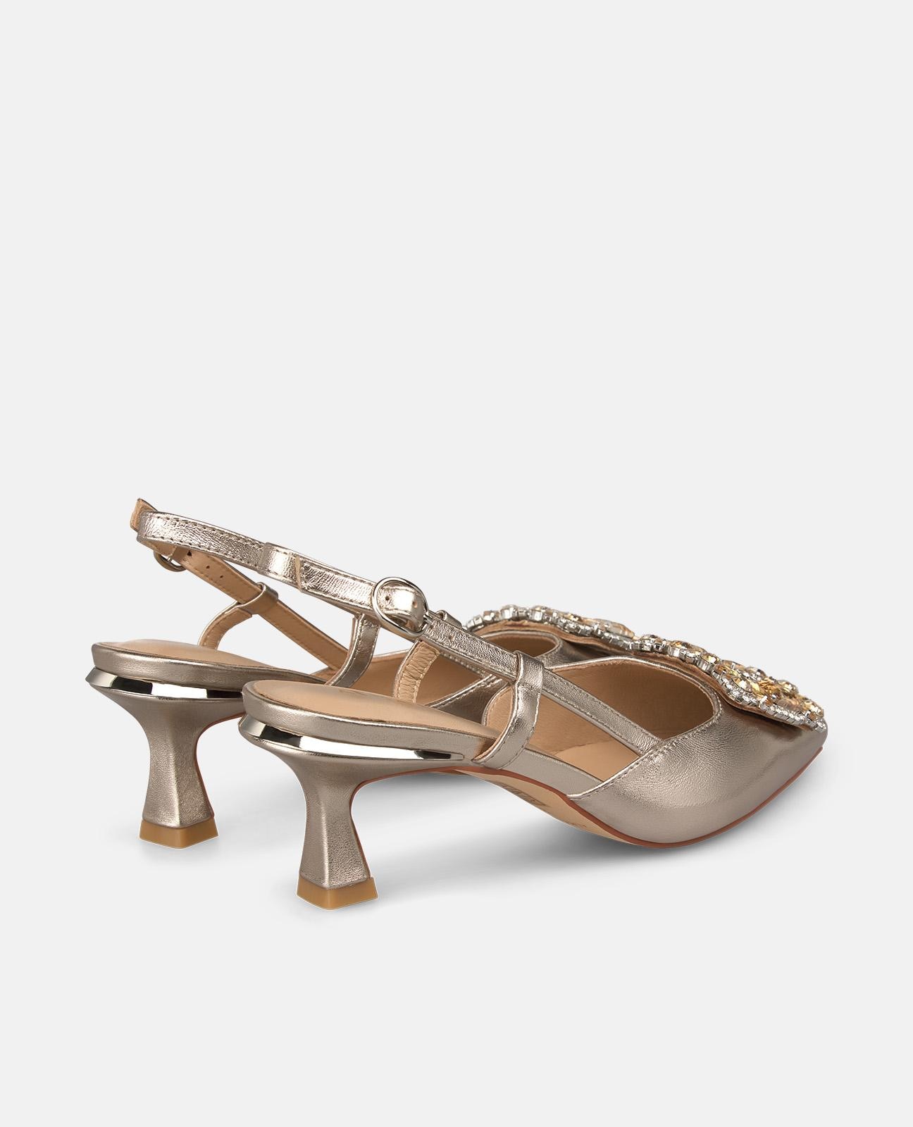 Sapatos de Salto em Pele com Calcanhar Aberto Efeito Metalizado com Detalhe Joia Dourado-3