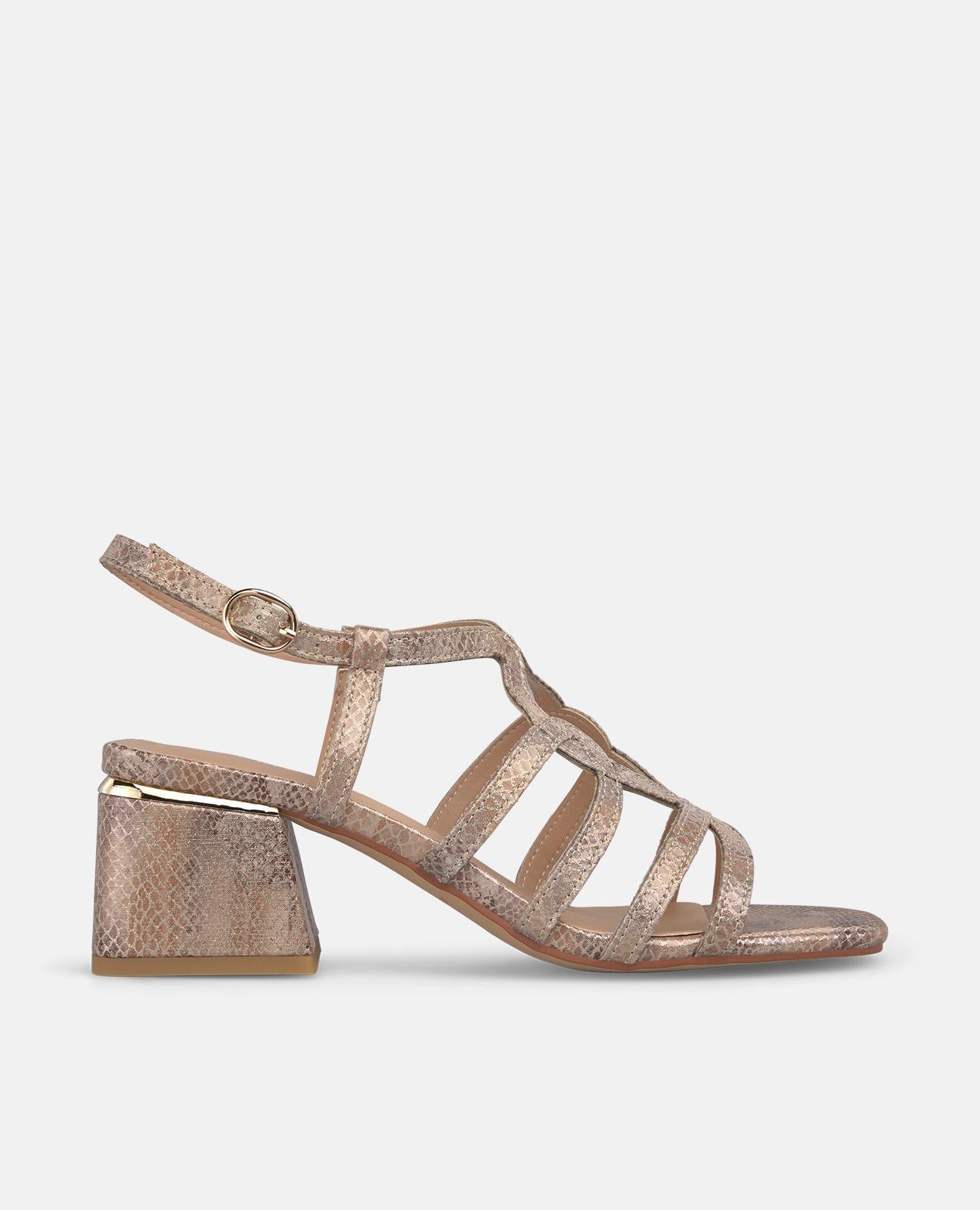 Imagem 0 de Sandálias de Salto em Pele com Múltiplas Tiras Metalizadas e Fecho de Fivela