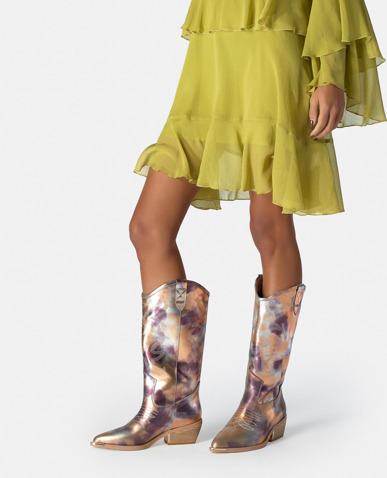 Botas Cowboy em Pele Efeito Fantasia com Detalhe Metálico no Tacão Roxo-5