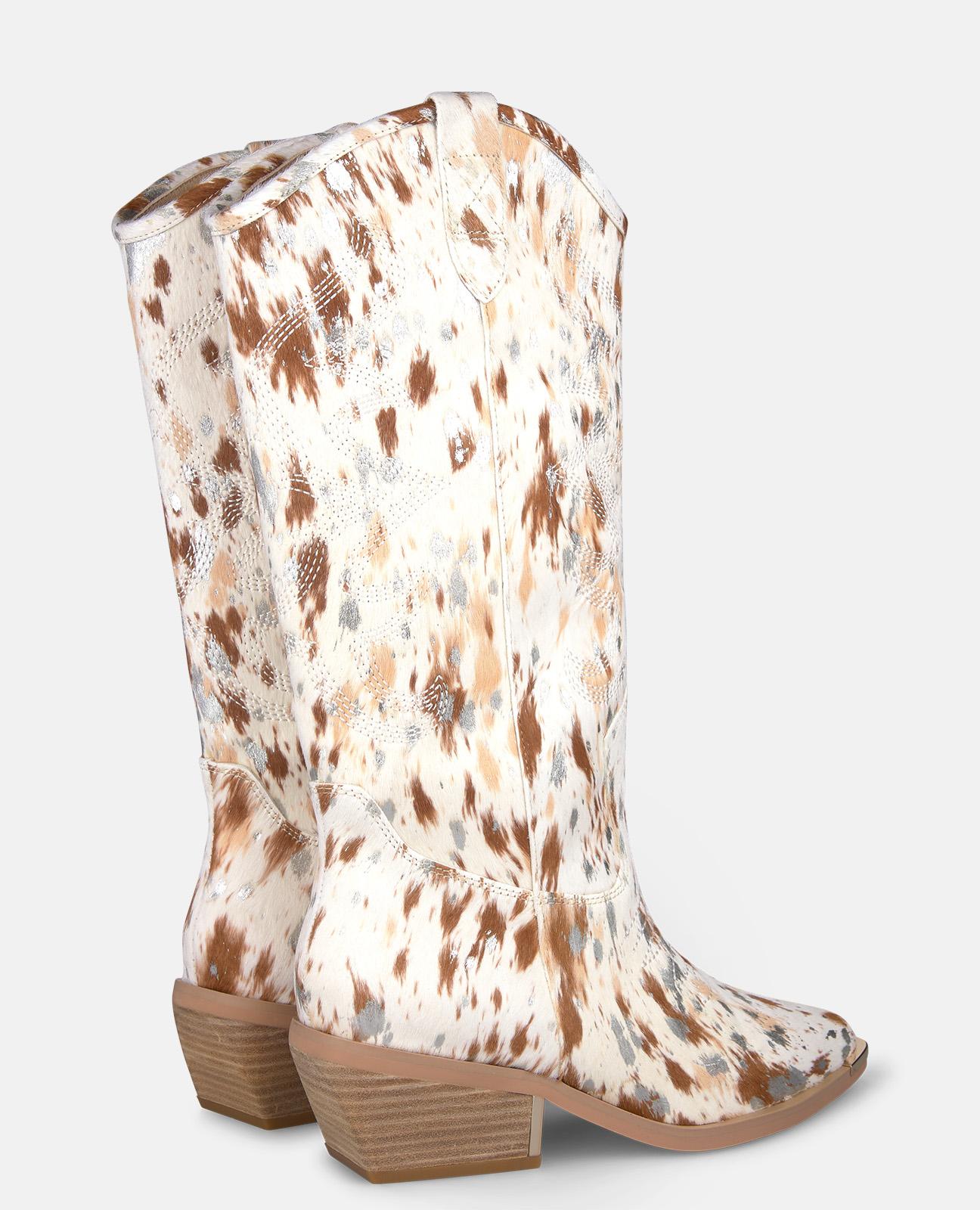 Botas Cowboy em Pele Efeito Fantasia com Detalhe Metálico no Tacão Bege / Castanho-3