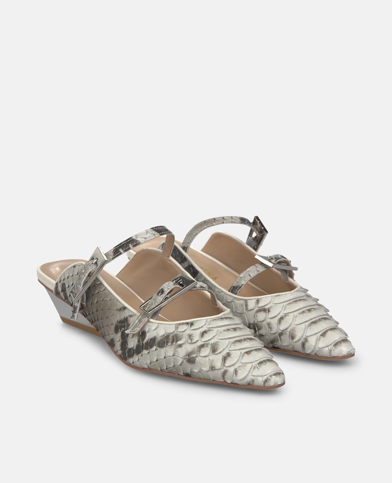 Mules de Salto Efeito Metalizado com Fivelas Branco-2