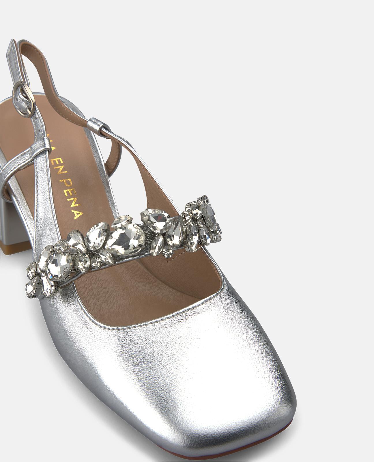Sapatos de Salto com o Calcanhar Aberto em Pele com Tira Frontal em Detalhe Joia Prateado-4