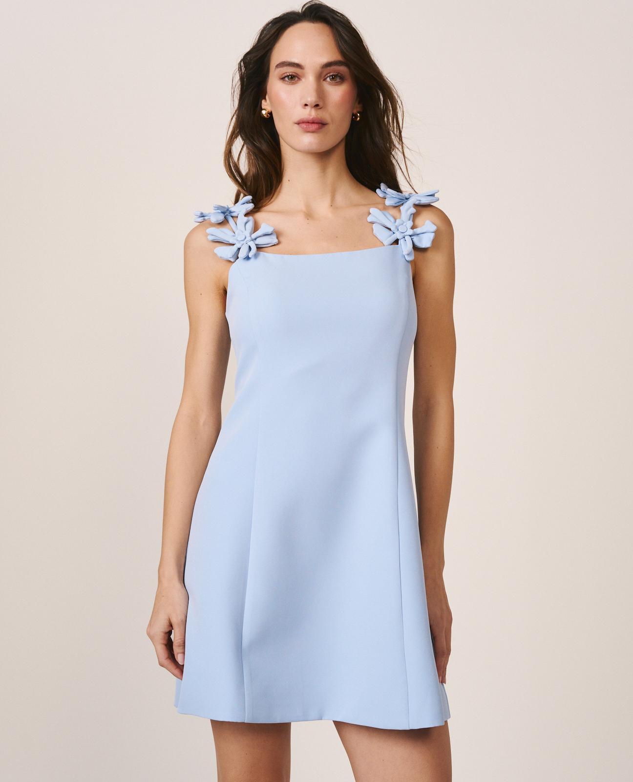 Imagem 0 de Vestido Curto Confecionado em Crepe com Flores de Tecido nas Alças