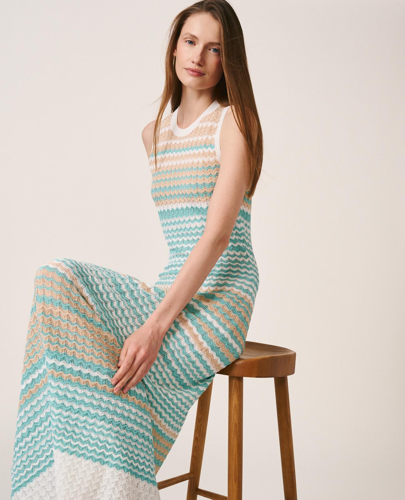 Vestido Comprido de Malha com Alças e Gola Redonda Verde-2