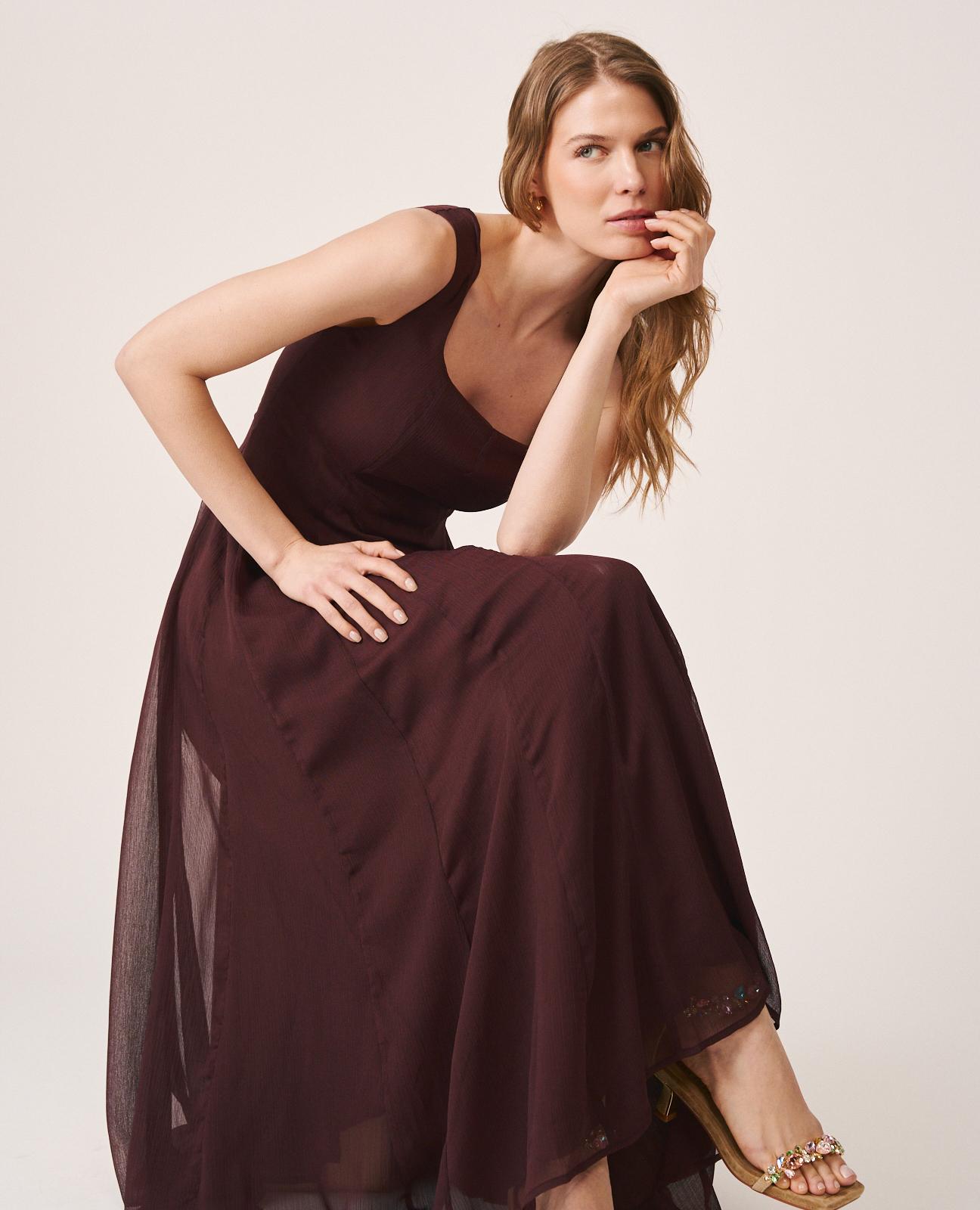 Vestido Midi com Volume Confecionado em Gaze e Gola Quadrada Castanho-2