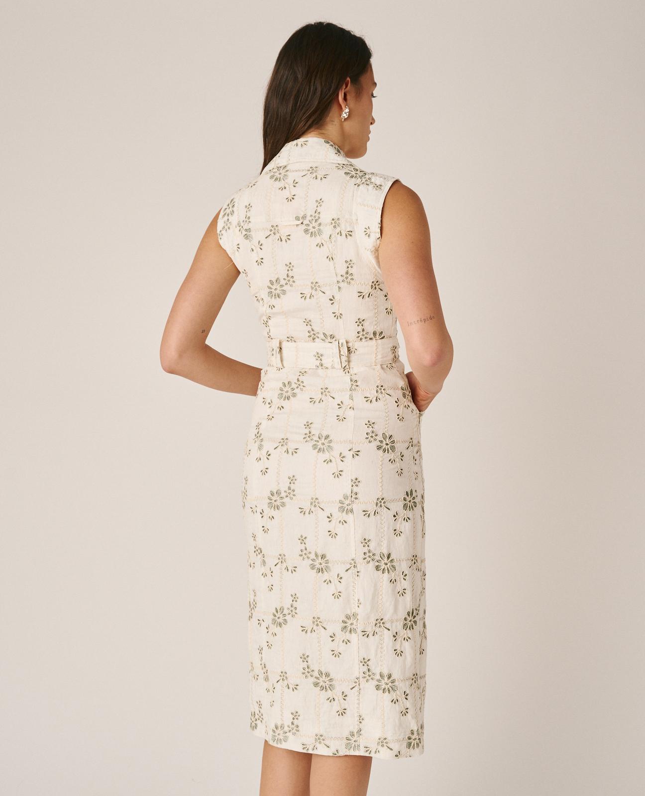 Vestido Midi sem Mangas com Bordado Floral e Cinto Verde-5