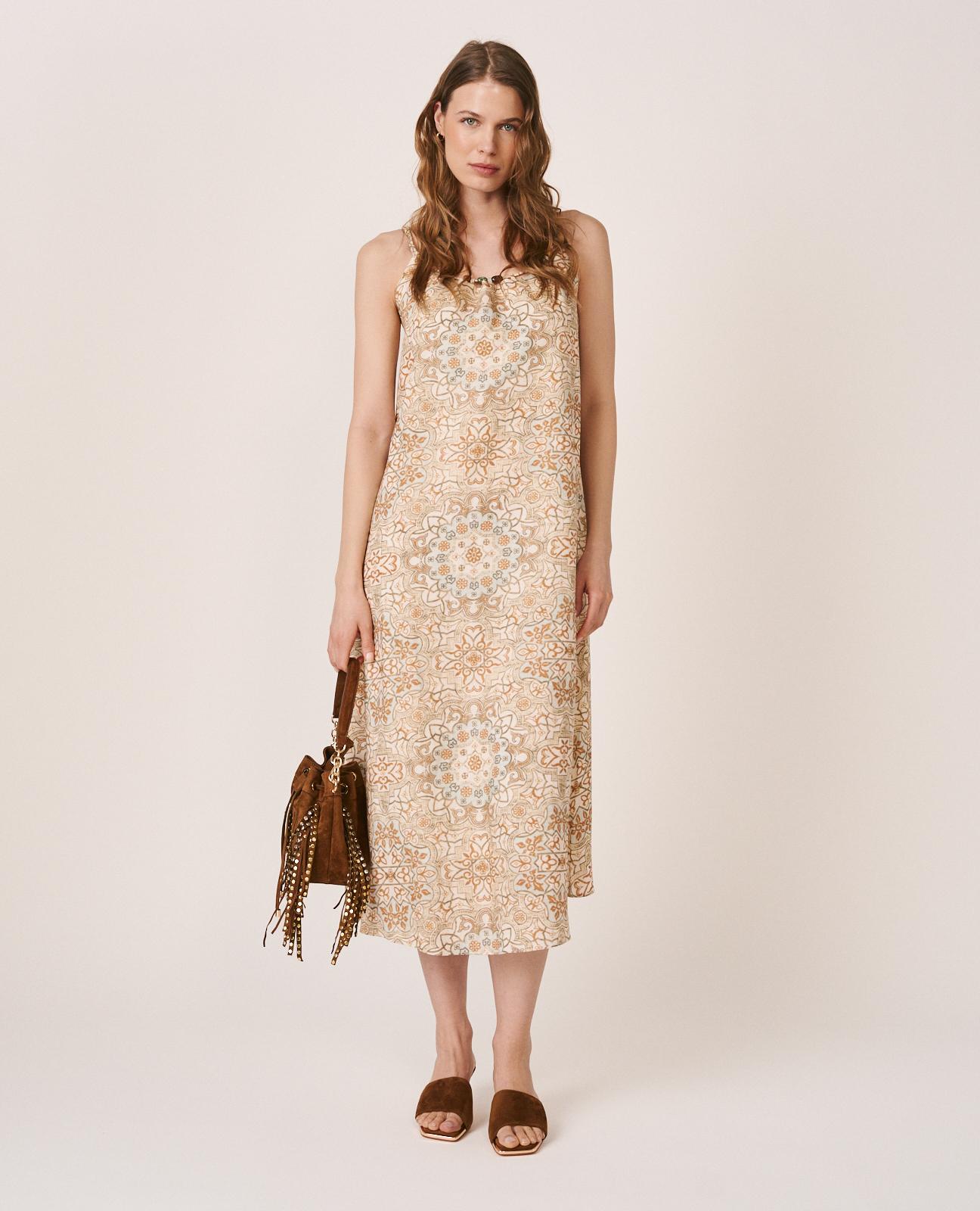 Vestido Midi com Estampado Geométrico sem Mangas e Decote com Detalhe de Pedras Caqui-2