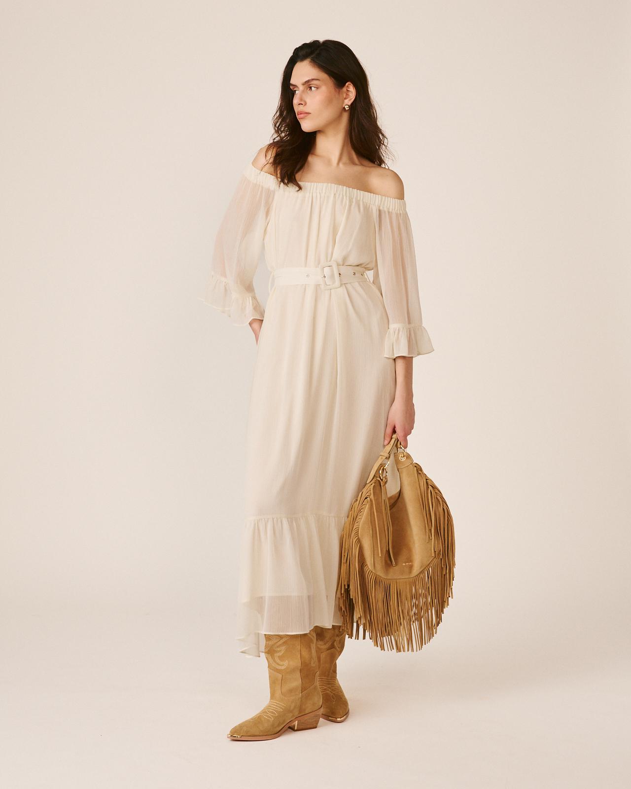 Imagem 0 de Vestido Midi Fluido com Manga À Boca de Sino e Decote Bardot