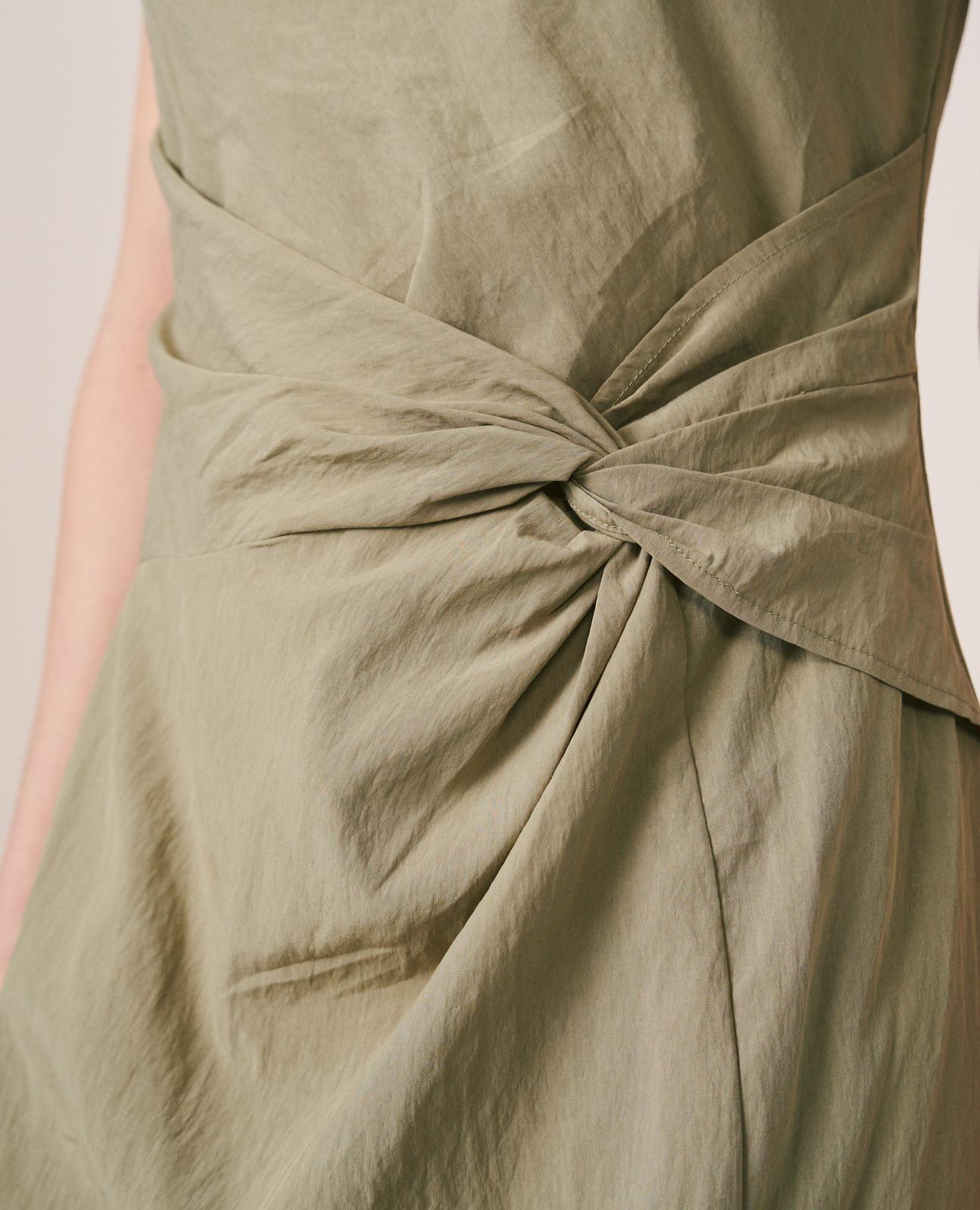 Vestido Midi sem Mangas com Gola Drapeada Caqui-6