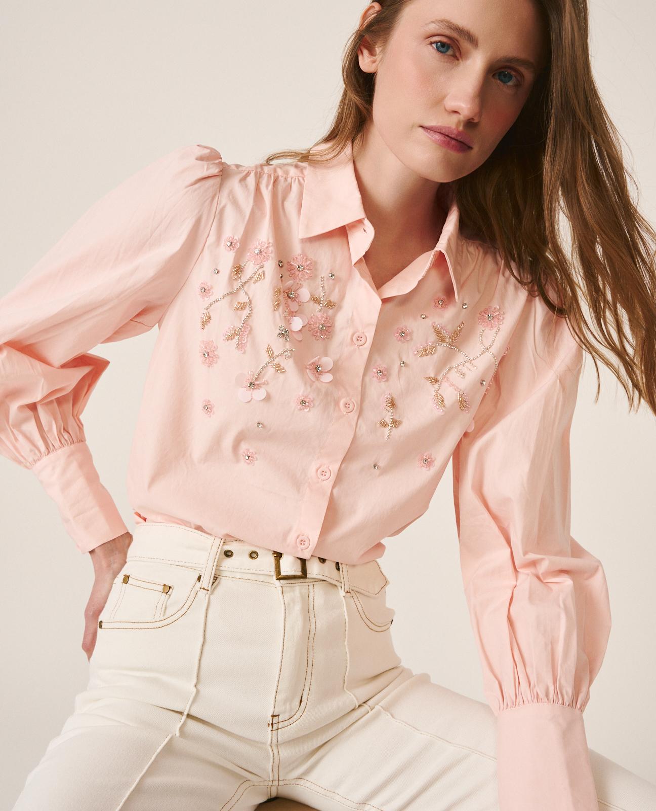 Camisa de Popelina Confecionada em Algodão com Aplicações de Pedras Rosa-1