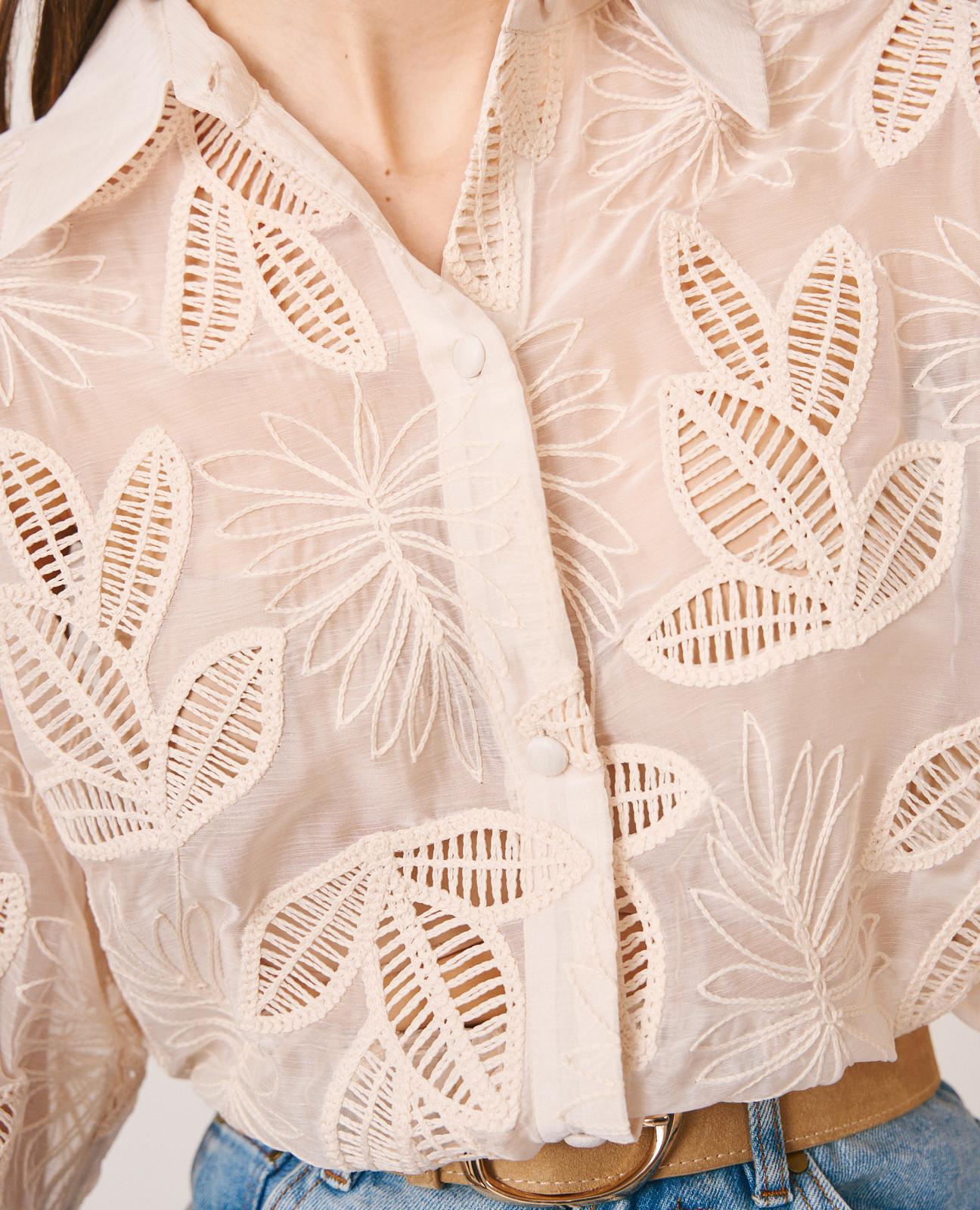 Camisa de Gase com Perfurados e Bordados Bege-5