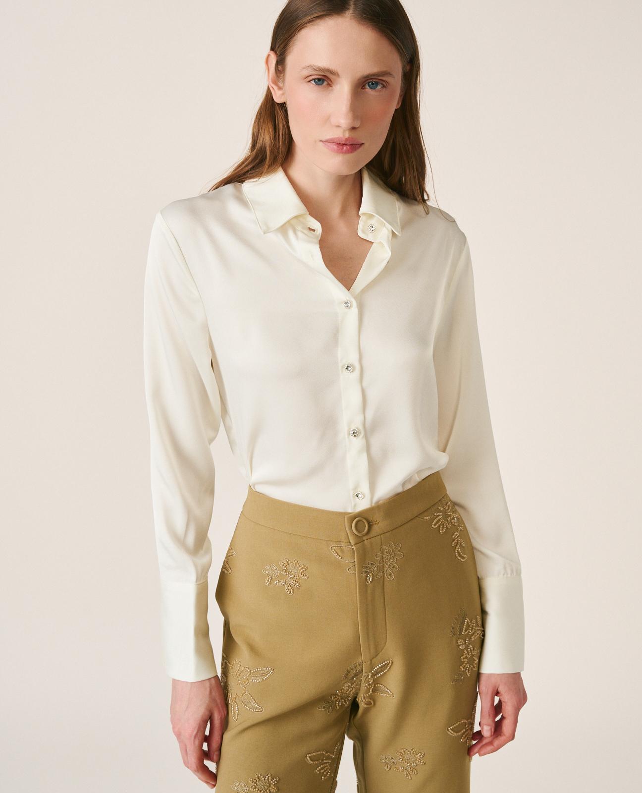 Camisa Ajustada de Cetim com Botões nos Punhos Branco-4