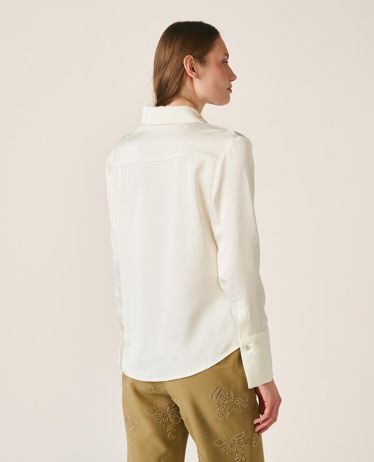 Camisa Ajustada de Cetim com Botões nos Punhos Branco-8
