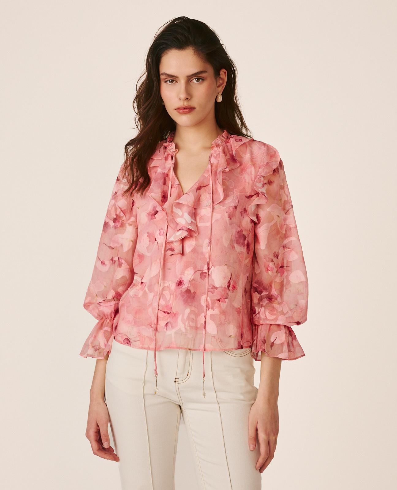 Imagem 0 de Blusa de Gase de Manga Comprida com Punho Elástico e Gola com Folhos