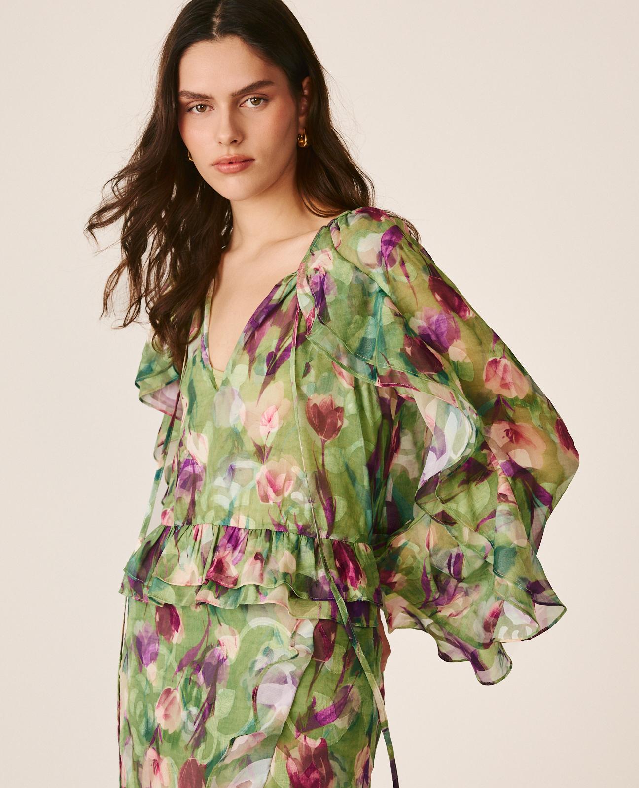 Imagem 0 de Blusa de Gase e Manga Comprida À Boca de Sino com Folhos