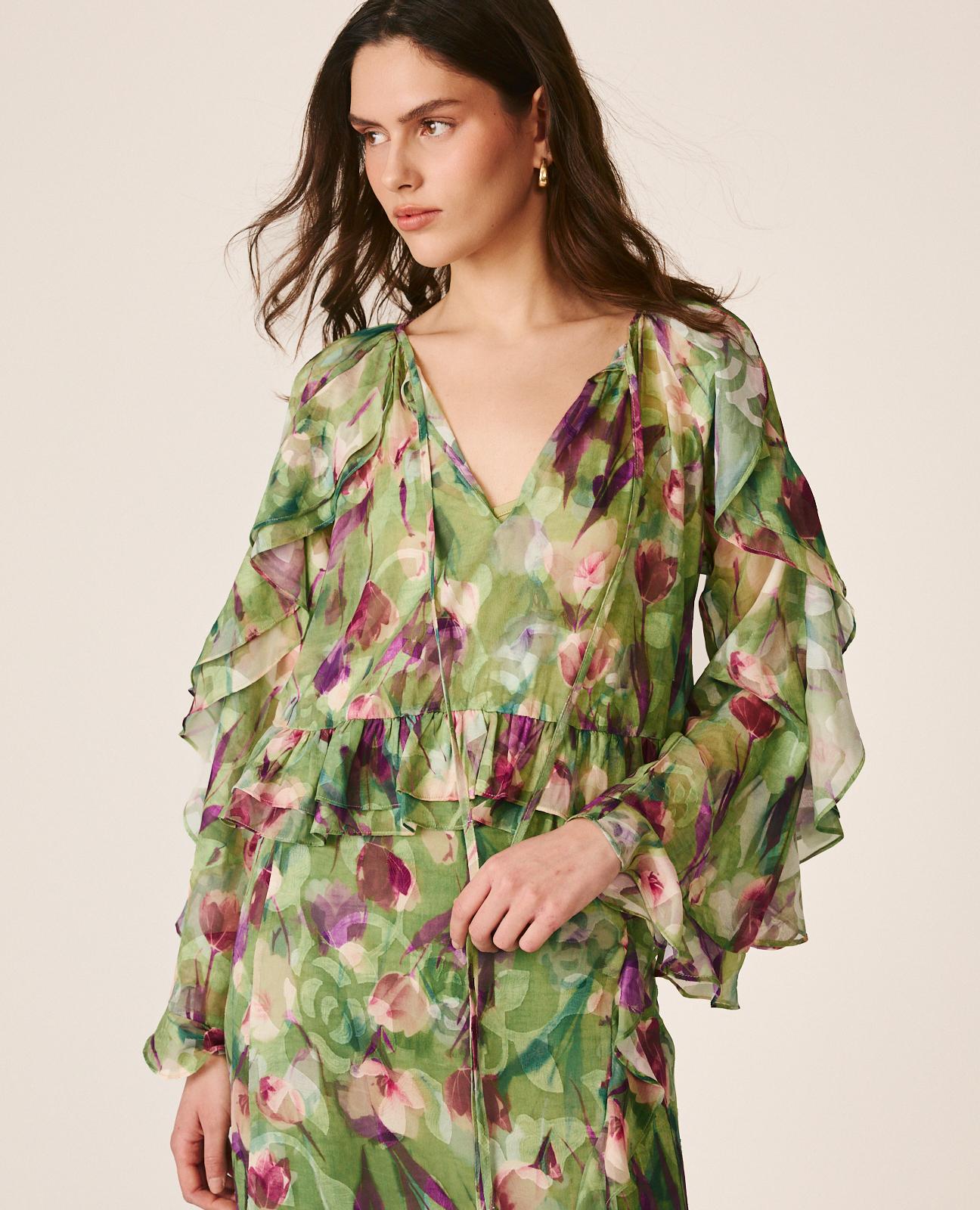Blusa de Gase e Manga Comprida À Boca de Sino com Folhos Verde-3