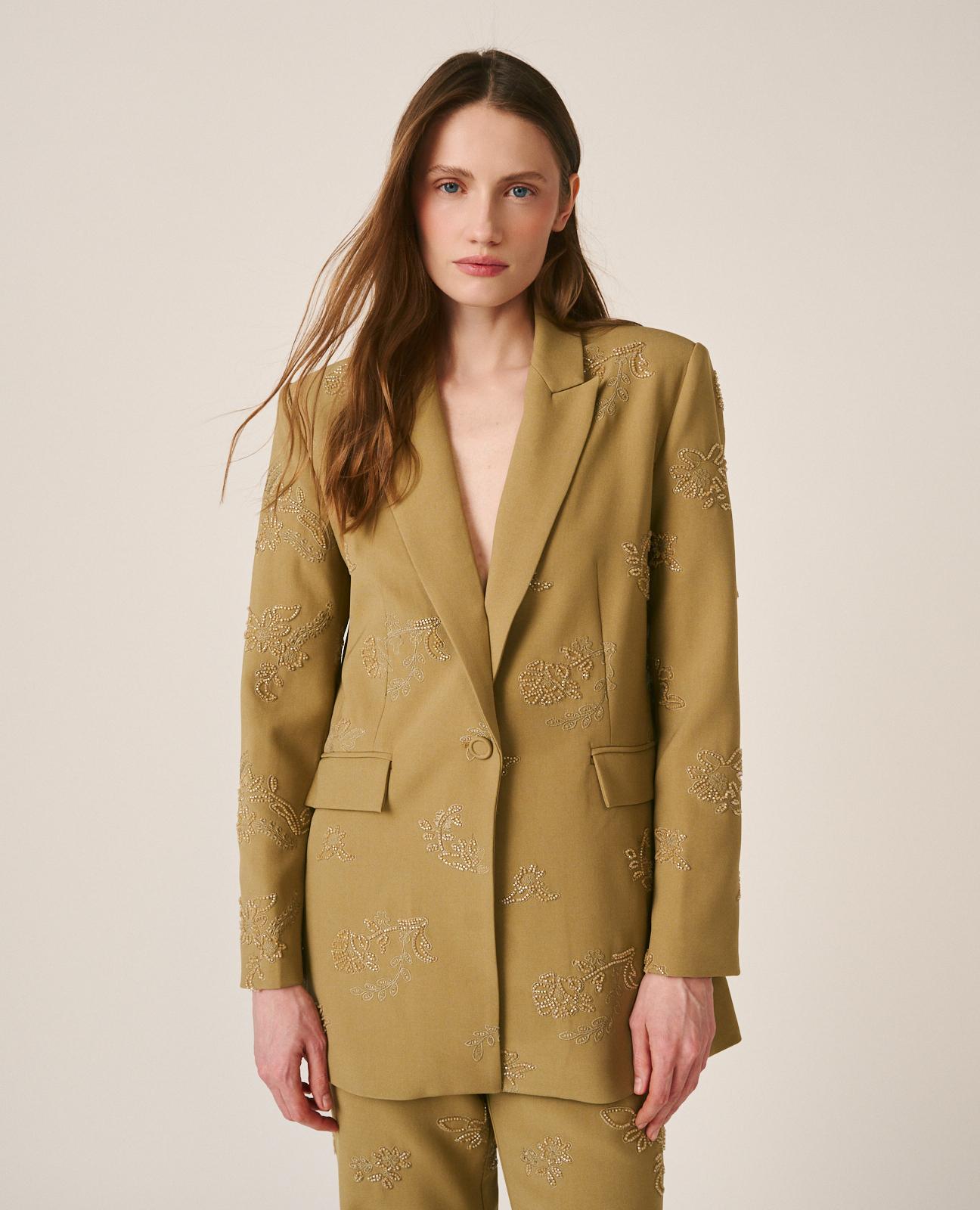 Blazer Confecionada em Crepe com Detalhes Bordados Camel-3