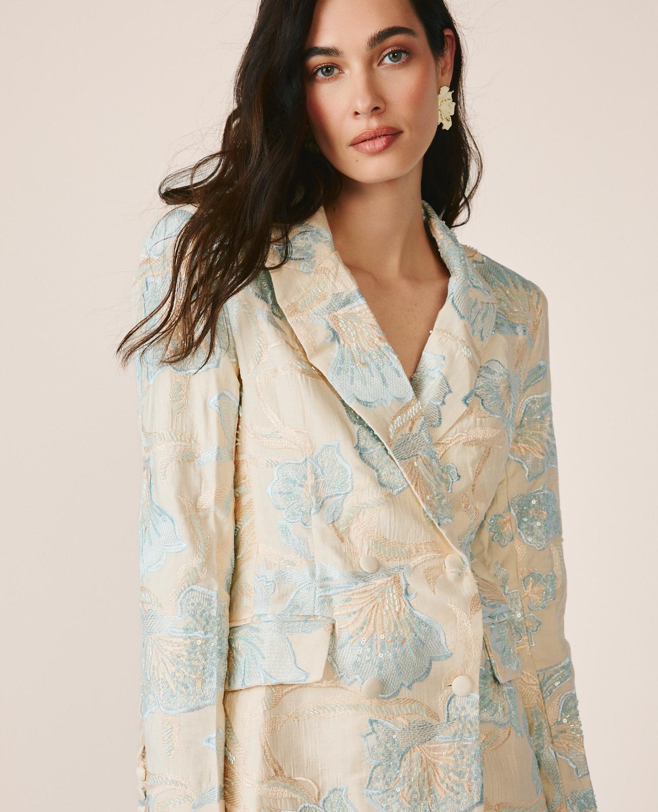 Blazer com Corte a Direito e Estampado Floral e Bordado com Lantejoulas Azul-2
