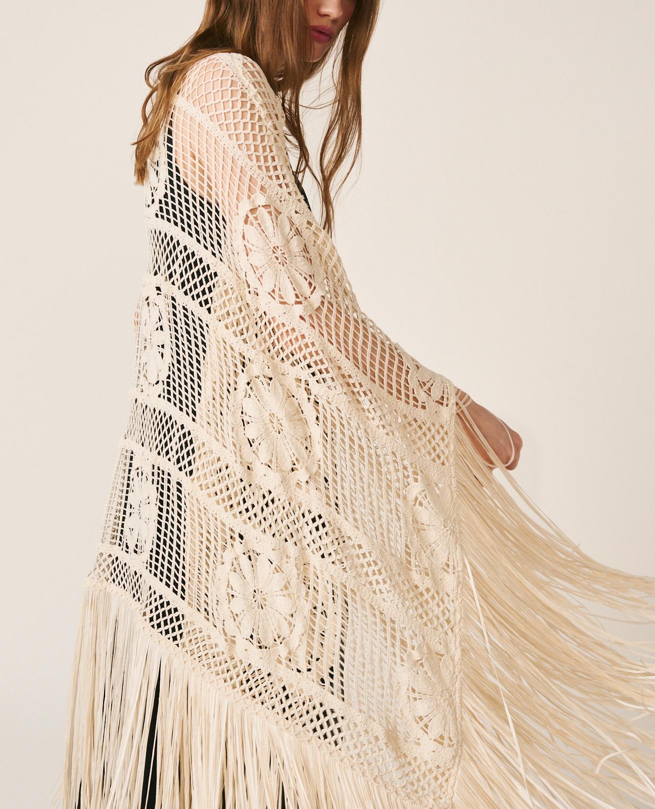 Kaftan Tecido Tipo Crochet com Franjas Cru-3