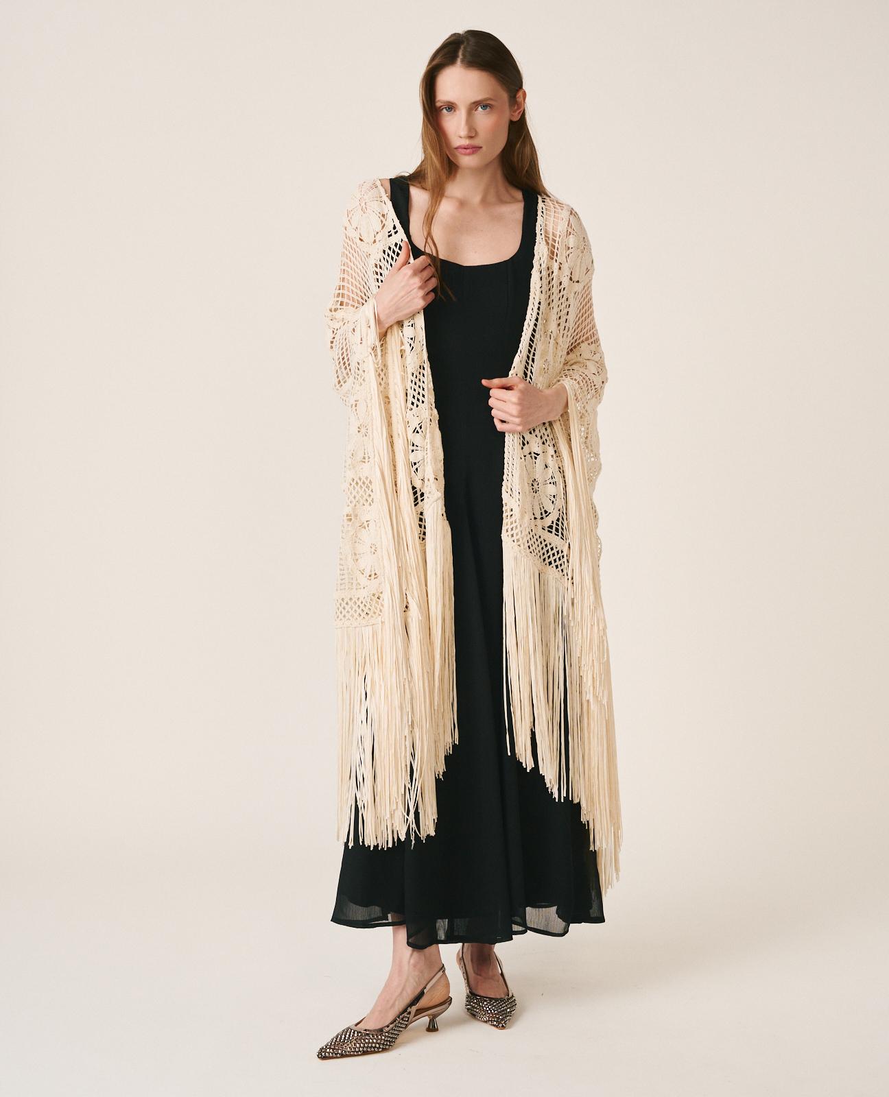 Kaftan Tecido Tipo Crochet com Franjas Cru-4