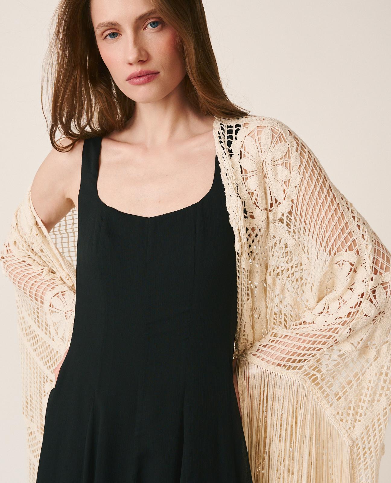 Kaftan Tecido Tipo Crochet com Franjas Cru-6