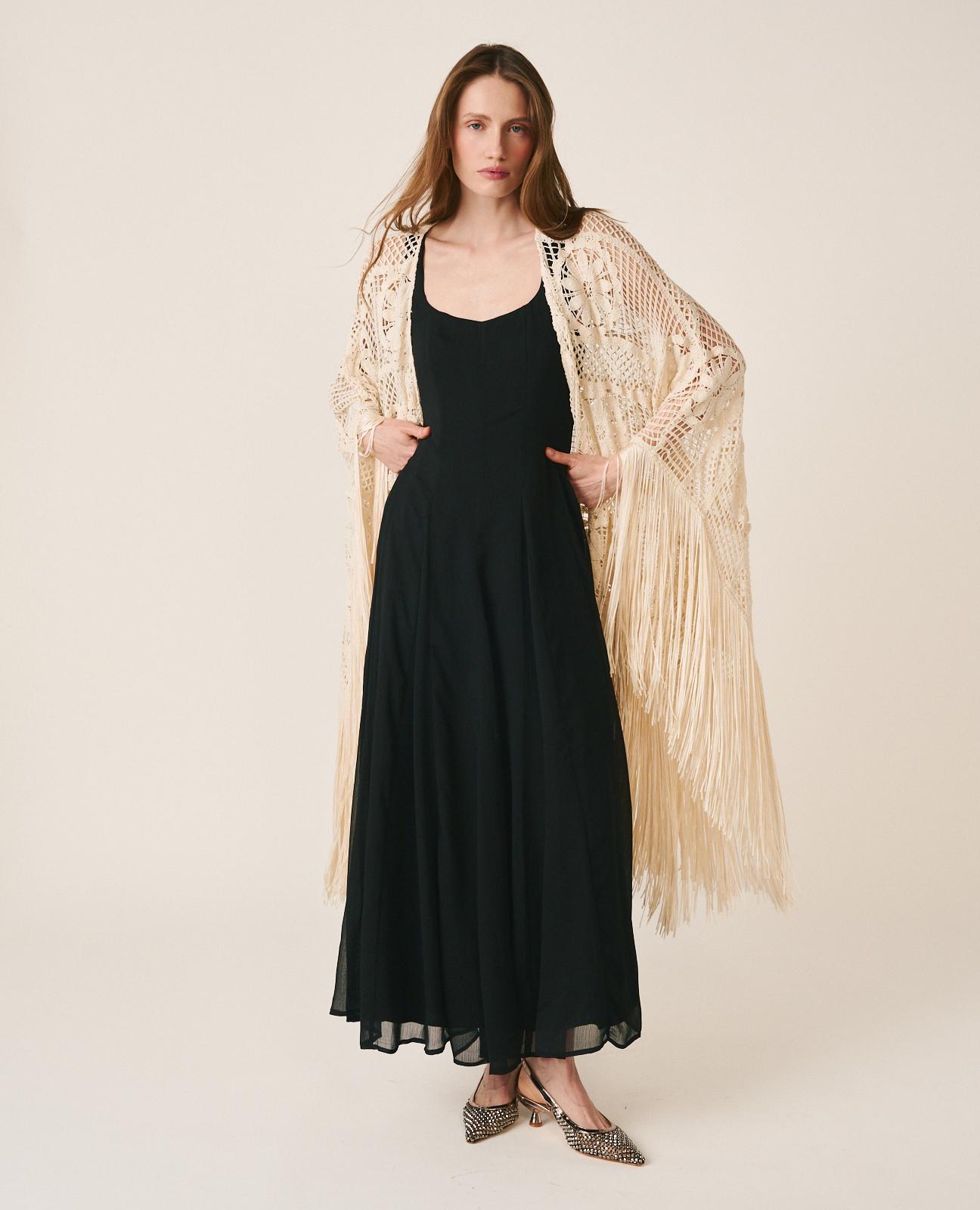 Kaftan Tecido Tipo Crochet com Franjas Cru-8