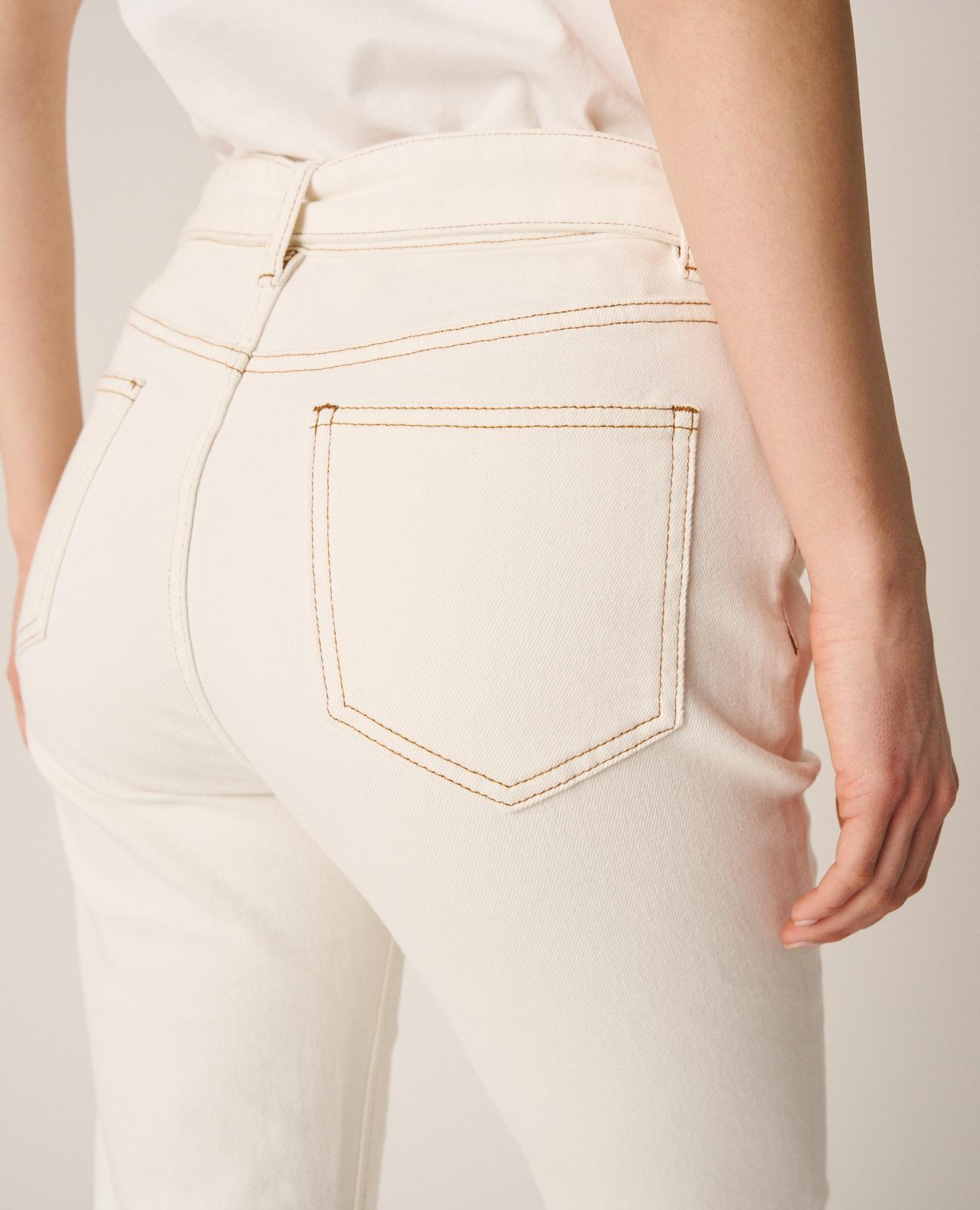 Jeans Retos de Cintura Subida com Nervura Frontal e Cinto Forrado Branco-7