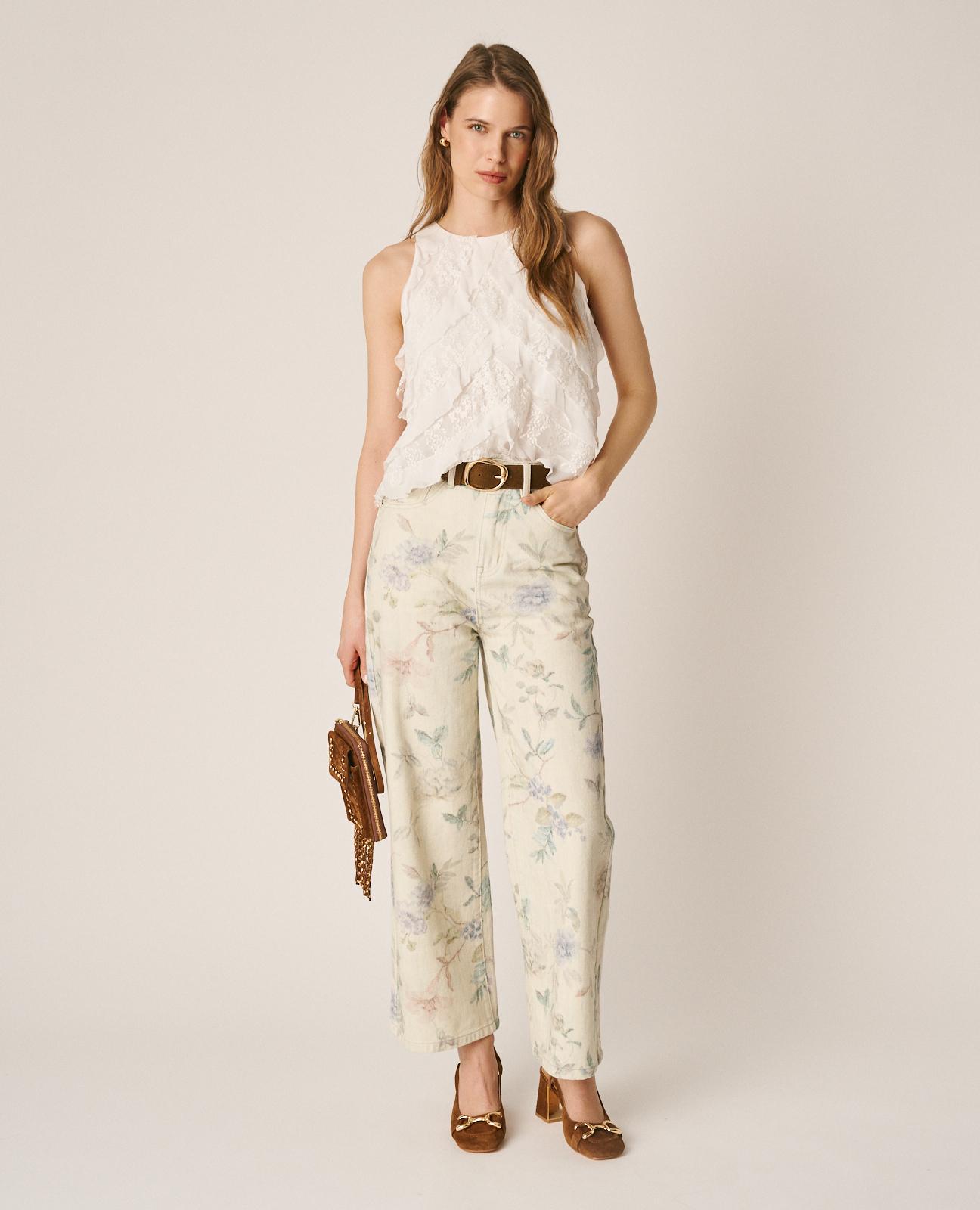 Imagem 0 de Jeans com Corte a Direito Pelo Tornozelo com Estampado Floral