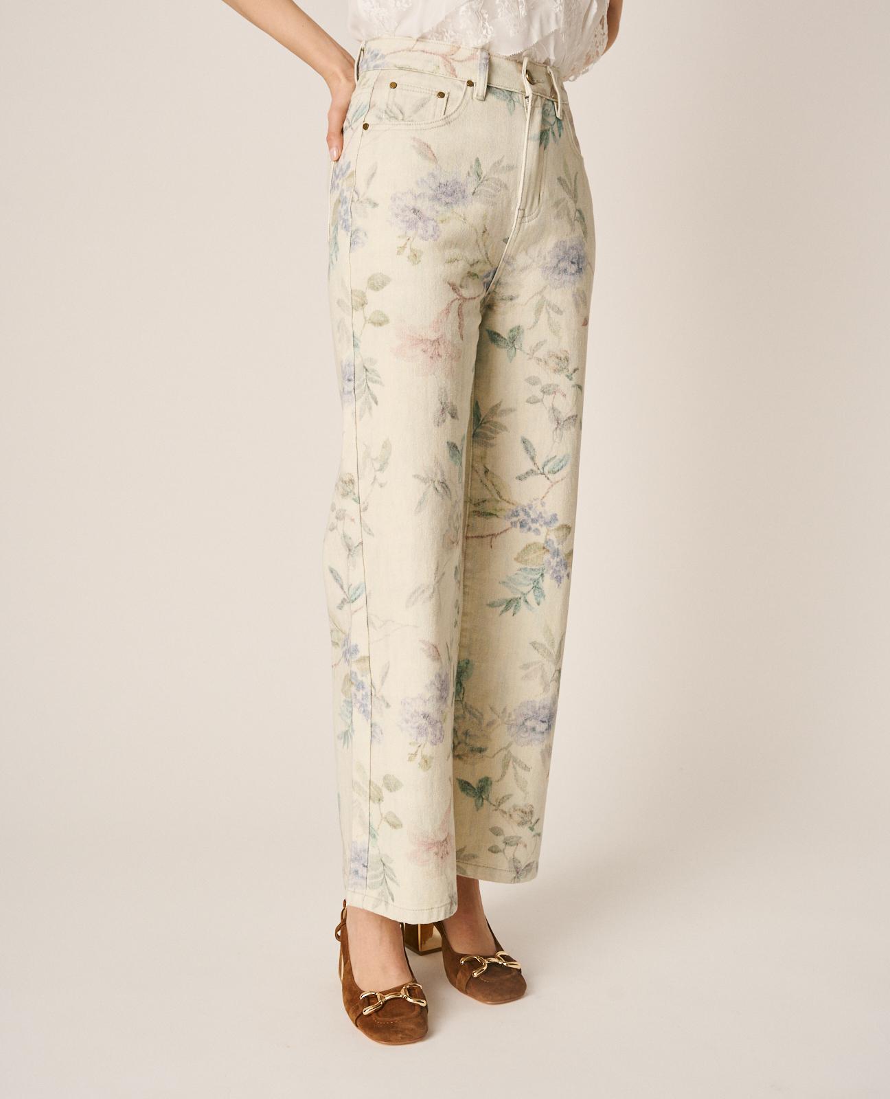 Jeans com Corte a Direito Pelo Tornozelo com Estampado Floral Multicolor-4