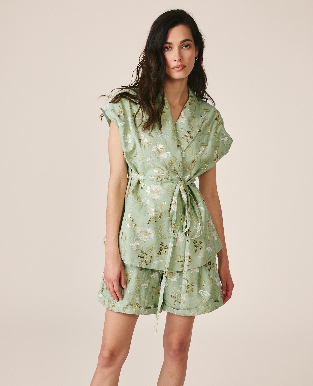 Bermudas de Pinças com Bordados Florais de Cintura Subida e Bolsos Laterais Verde-2