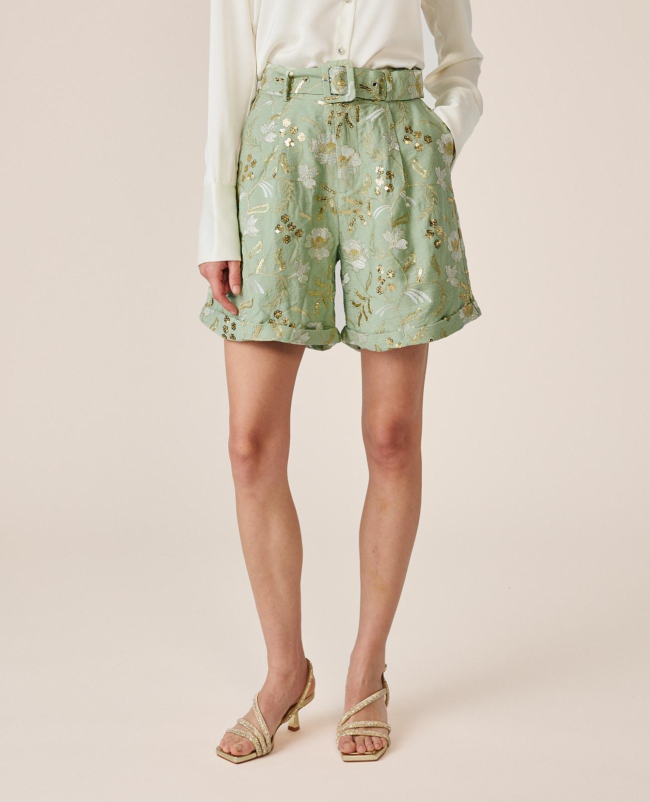 Bermudas de Pinças com Bordados Florais de Cintura Subida e Bolsos Laterais Verde-3