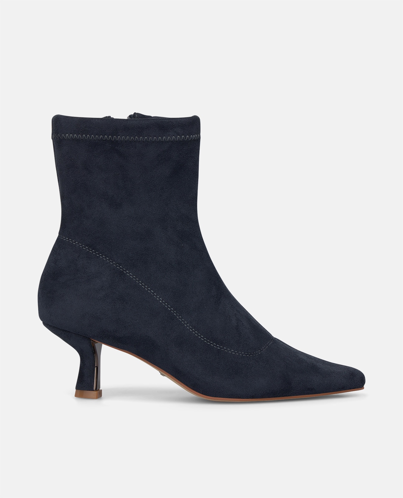 Imagem 0 de Botins Básicos com Fecho Zip e Tacão Mini