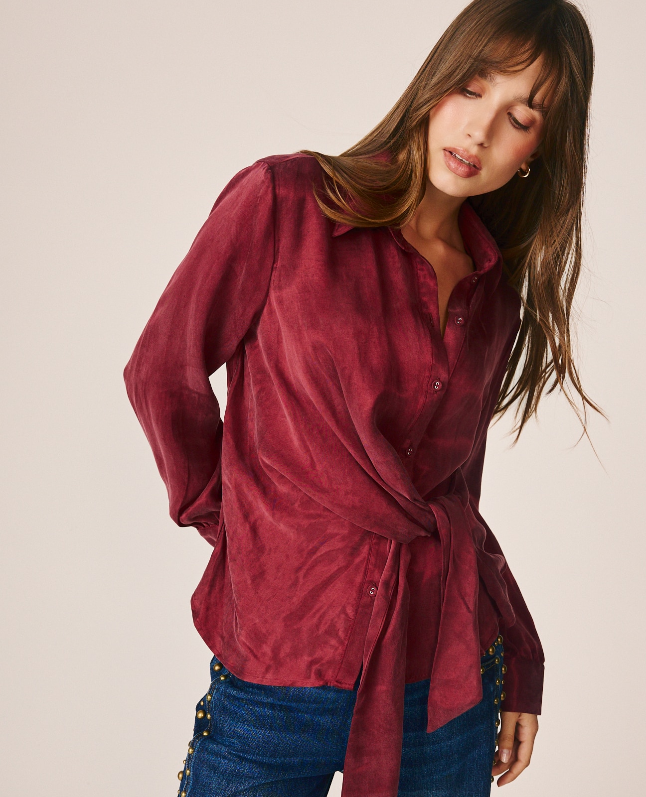 Blusa com Fecho Abotoado e Laçada na Cintura Bordeaux-4