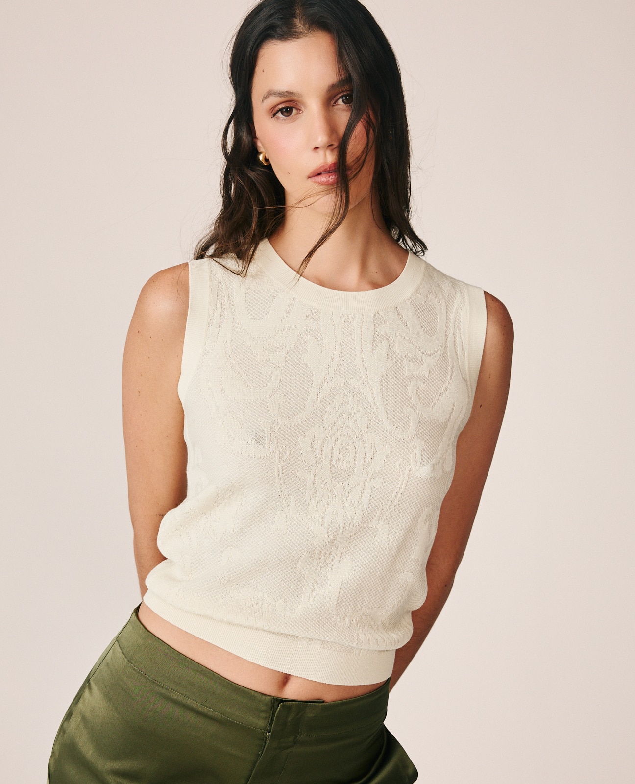 Colete Jacquard com Arabescos Creme-4
