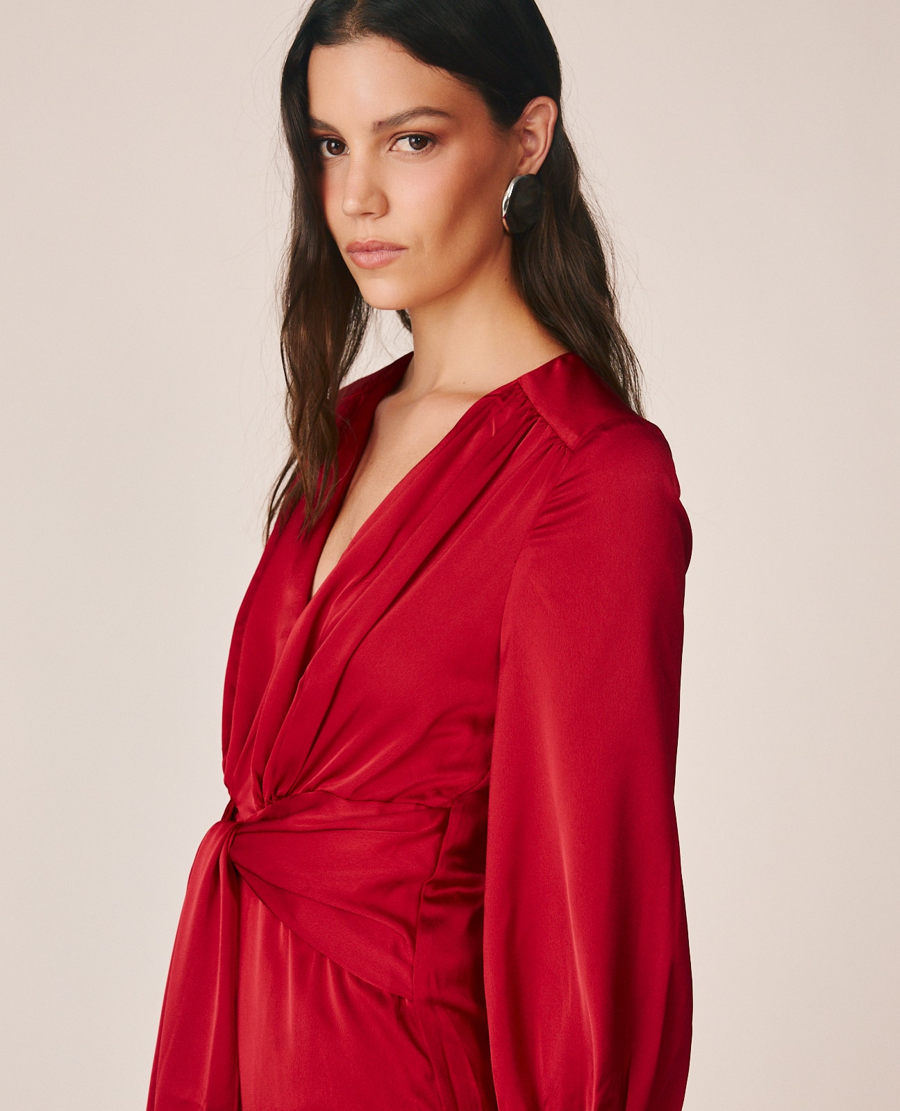 Vestido Comprido com Gola em V e Laçada na Cintura Vermelho-5