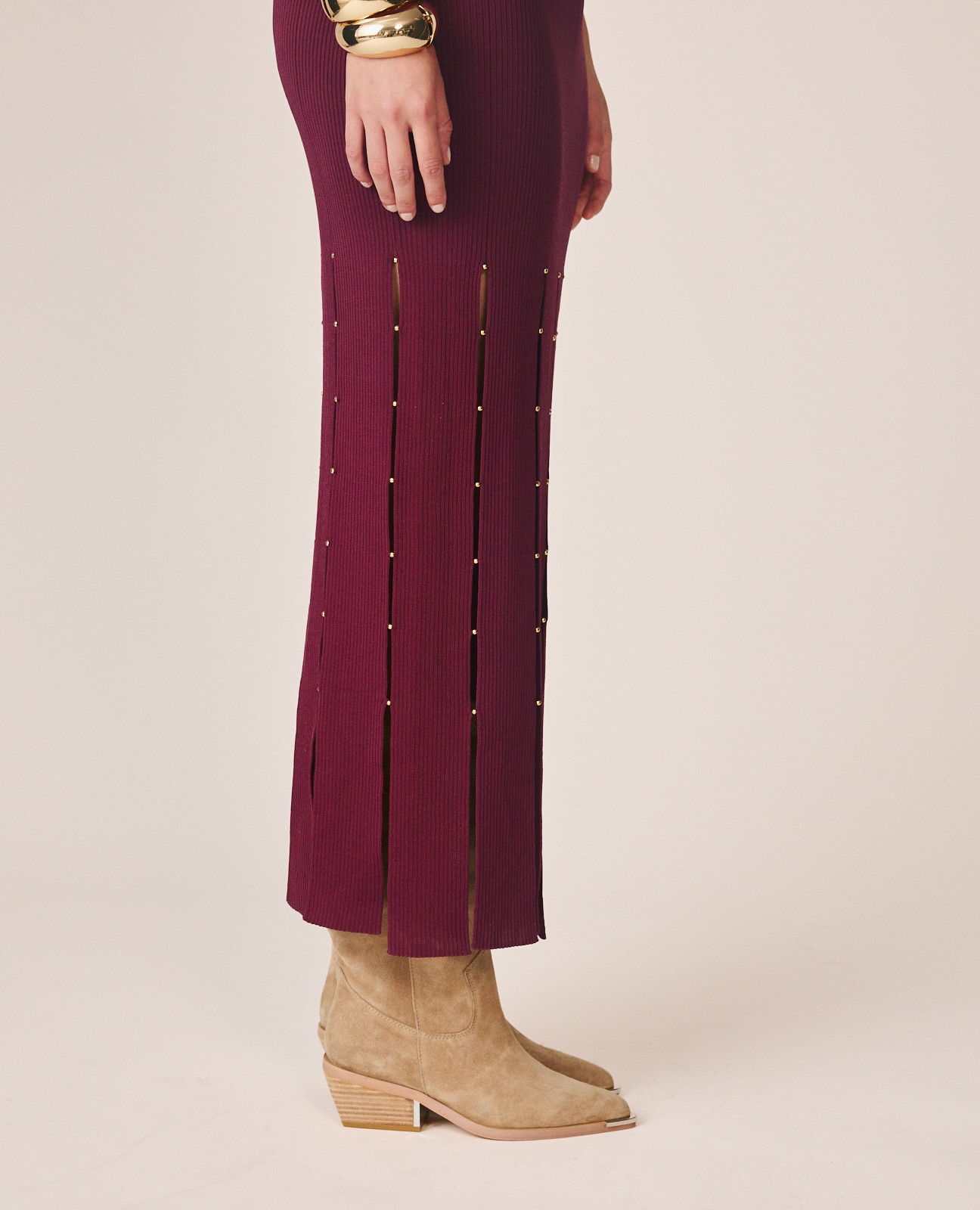Vestido Comprido Canelado com Apliques Metálicos Bordeaux-5