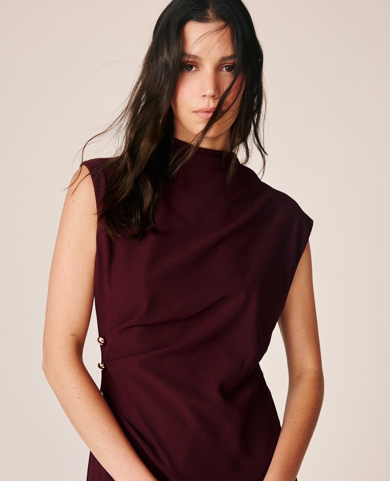 Vestido Comprido em Crepe com Drapeado na Cintura Bordeaux-3