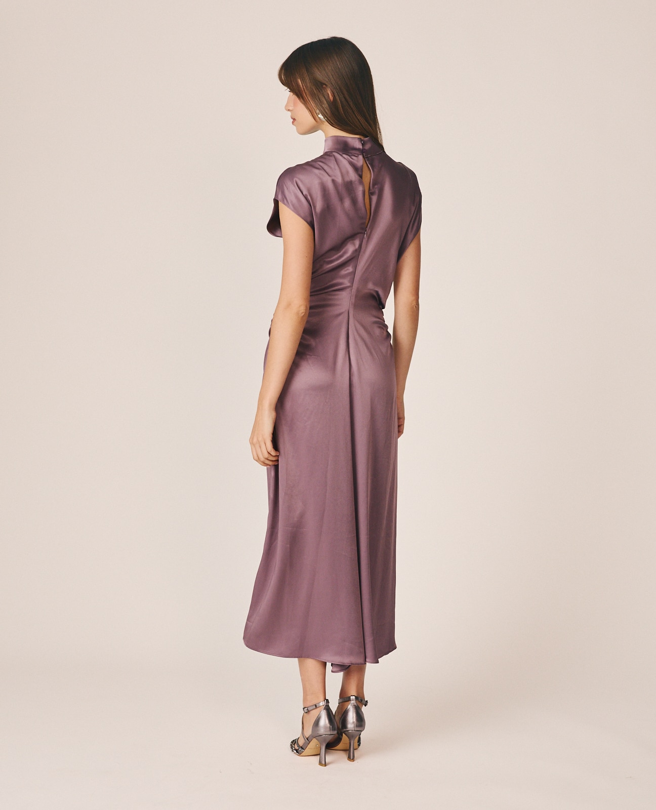 Vestido Comprido em Cetim com Gola Perkins Malva-6